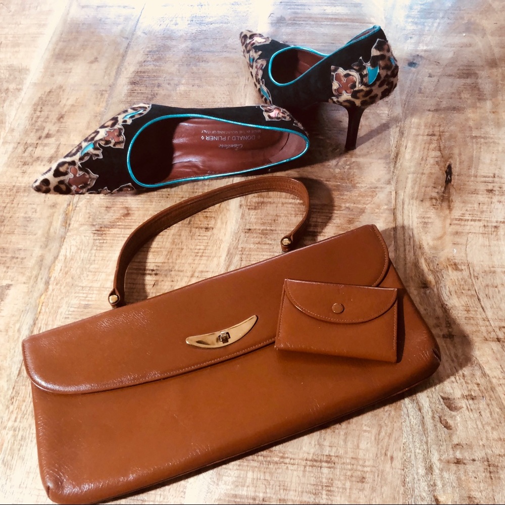 Vintage CARAMEL Colored PURSE AND CC HOLDER!